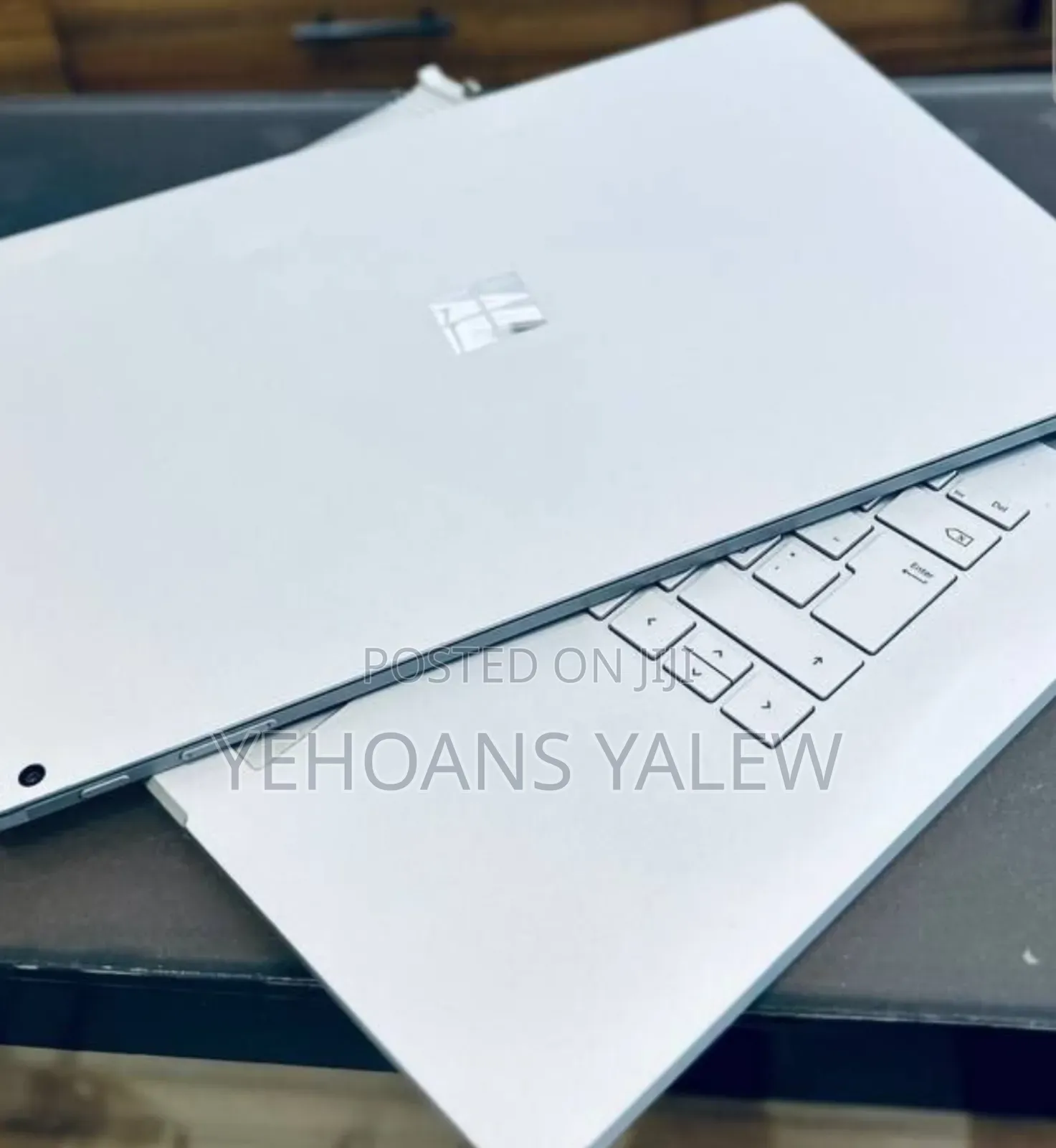 New Laptop Microsoft Surface Book 2 16GB Intel Core I7 SSD 256GB