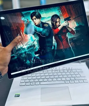 New Laptop Microsoft Surface Book 2 16GB Intel Core I7 SSD 256GB