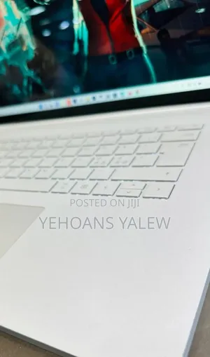 New Laptop Microsoft Surface Book 2 16GB Intel Core I7 SSD 256GB