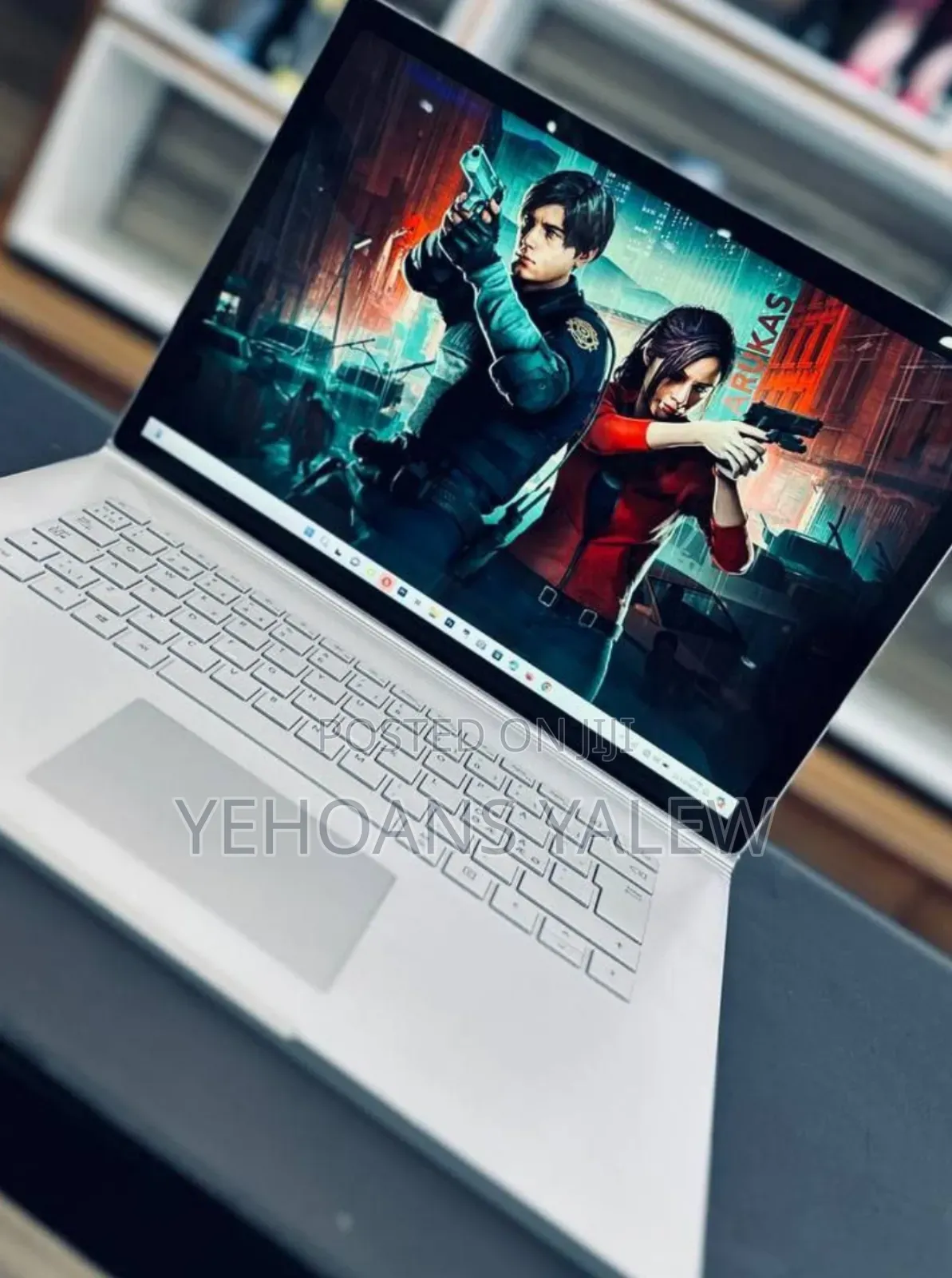 New Laptop Microsoft Surface Book 2 16GB Intel Core I7 SSD 256GB