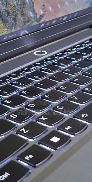 New Laptop Lenovo LOQ 15IRH8 16GB AMD Ryzen 7 SSD 1T