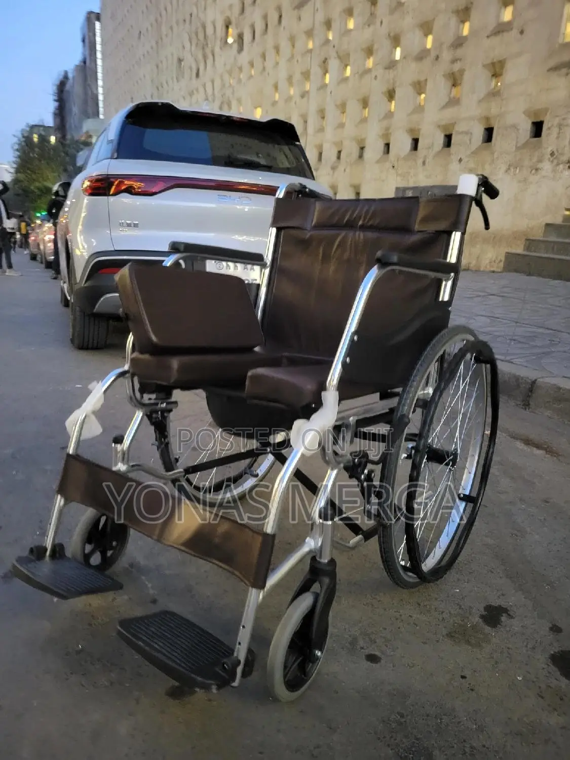 Toilet Wheelchair熊商commode Usage Weight Capacity Up to 150kg,Pc Black