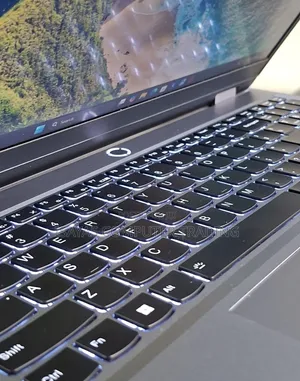 New Laptop Lenovo LOQ 15ARP9 16GB AMD Ryzen 7 SSD 1T