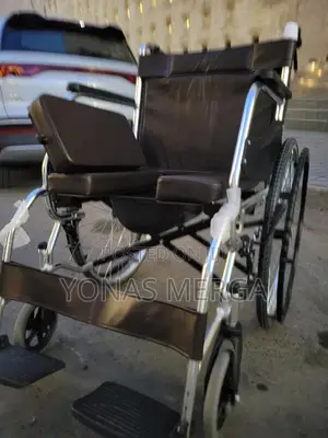 Toilet Wheelchair解巉long-Lasting Use as a Reliable Wheelchair Solution.