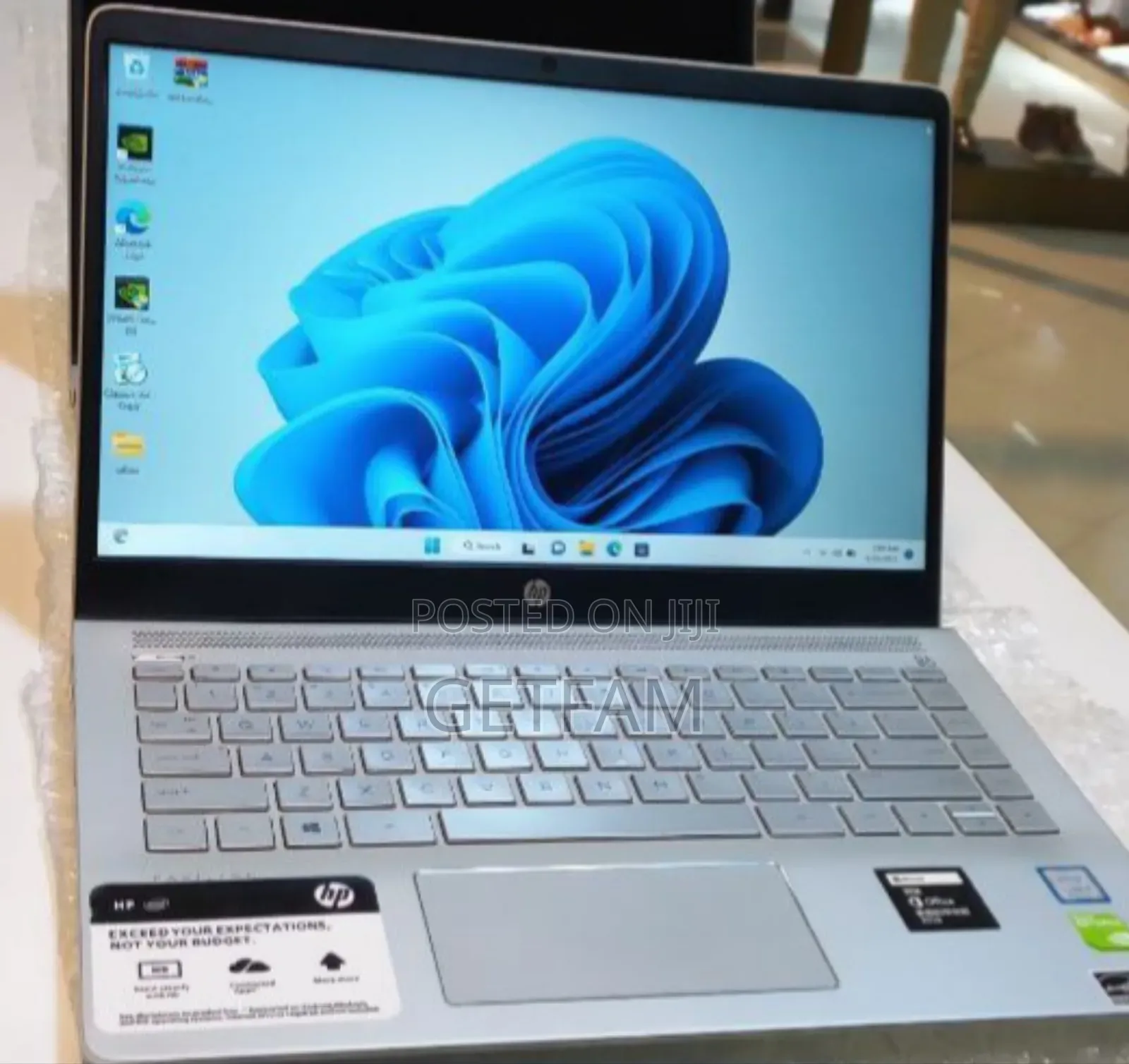 New Laptop HP Pavilion 14 8GB Intel Core I5 SSD 256GB