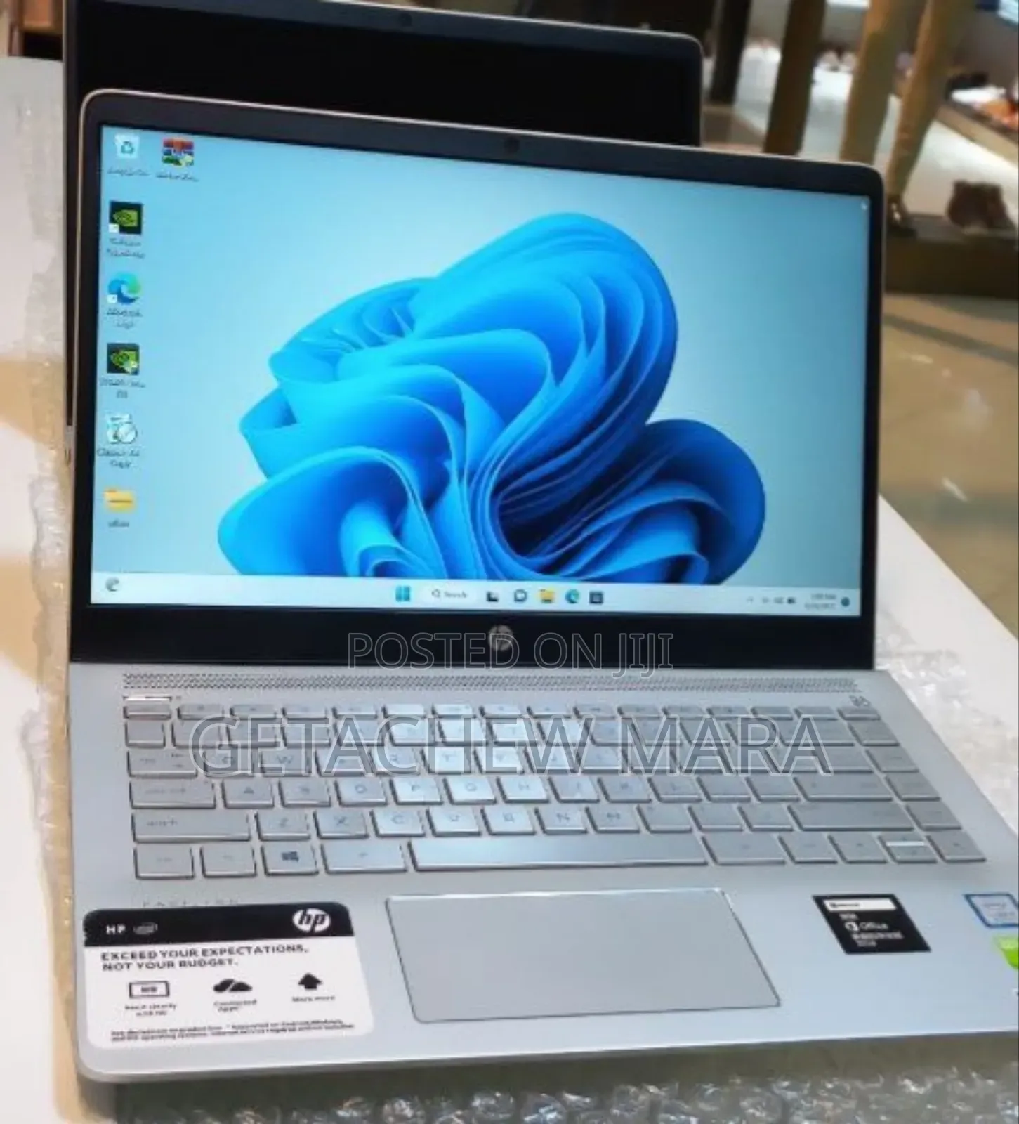 New Laptop HP Pavilion 15 8GB Intel Core I5 SSD 256GB