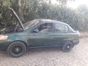 Toyota Platz 2001 Gray