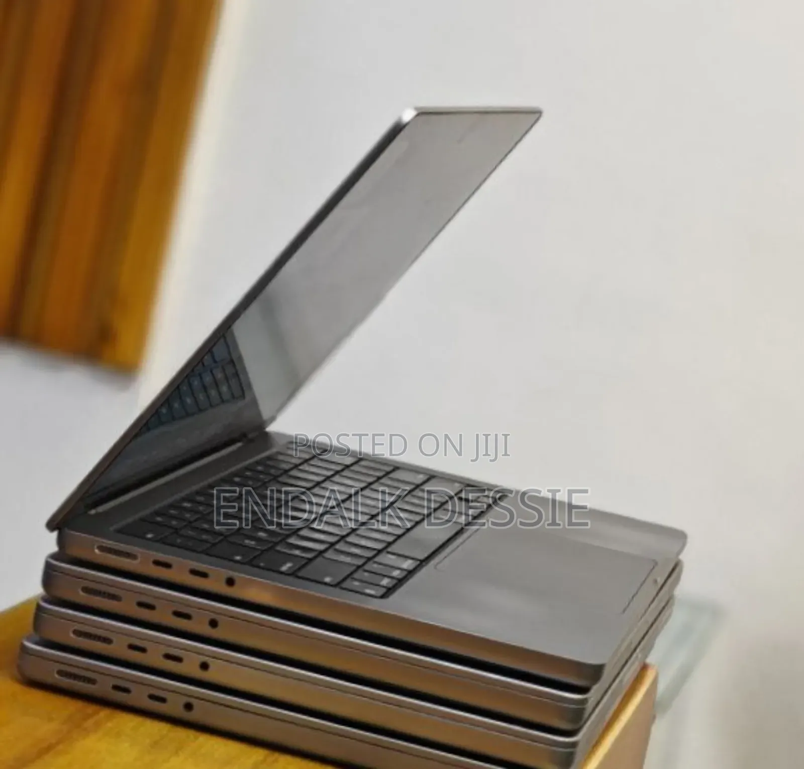 New Laptop Apple MacBook Pro M1 16GB Apple M1 Pro SSD 512GB