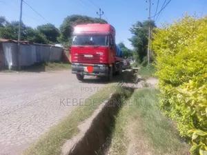 Iveco Daily 1989 Red