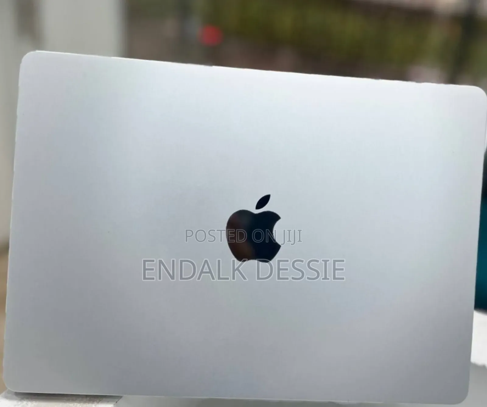 New Laptop Apple MacBook Air 2022 M2 8GB Apple M1 SSD 256GB