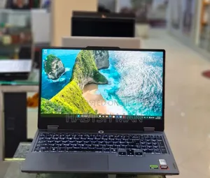 New Laptop Lenovo LOQ 15IRH8 16GB AMD Ryzen 7 SSD 1T