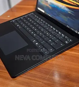 New Laptop Microsoft Surface 16GB Intel Core I7 SSD 256GB