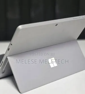 Photo - New Laptop Microsoft Surface Go 2 8GB Intel Core 2 Quad SSD 128GB