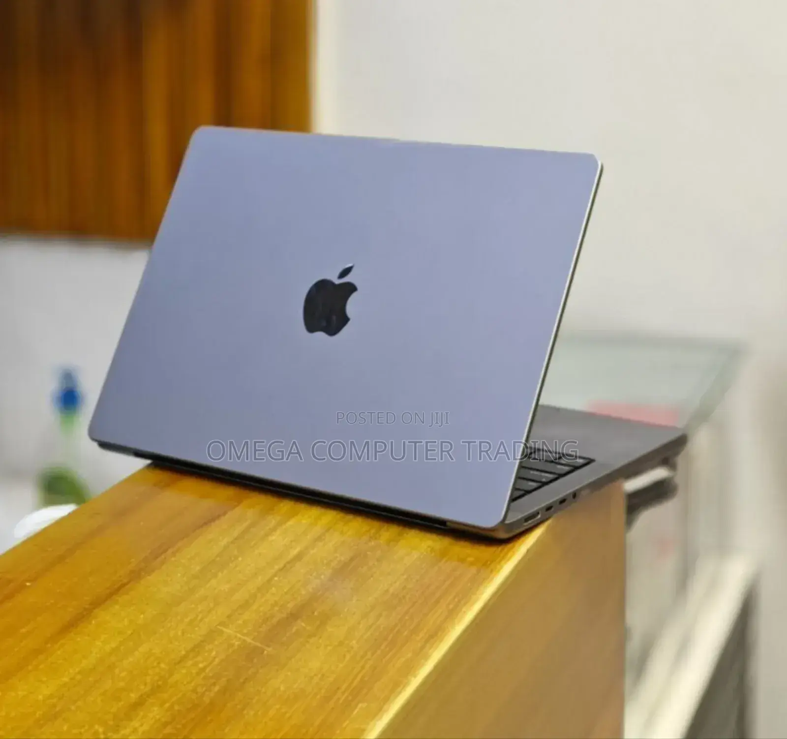 New Laptop Apple MacBook Pro M1 16GB Apple M1 Pro SSD 512GB