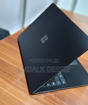 New Laptop Microsoft Surface 16GB Intel Core I7 SSD 256GB