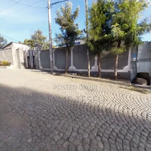 3bdrm House in ወሰን አቤም 300ካሬ, Yeka for sale