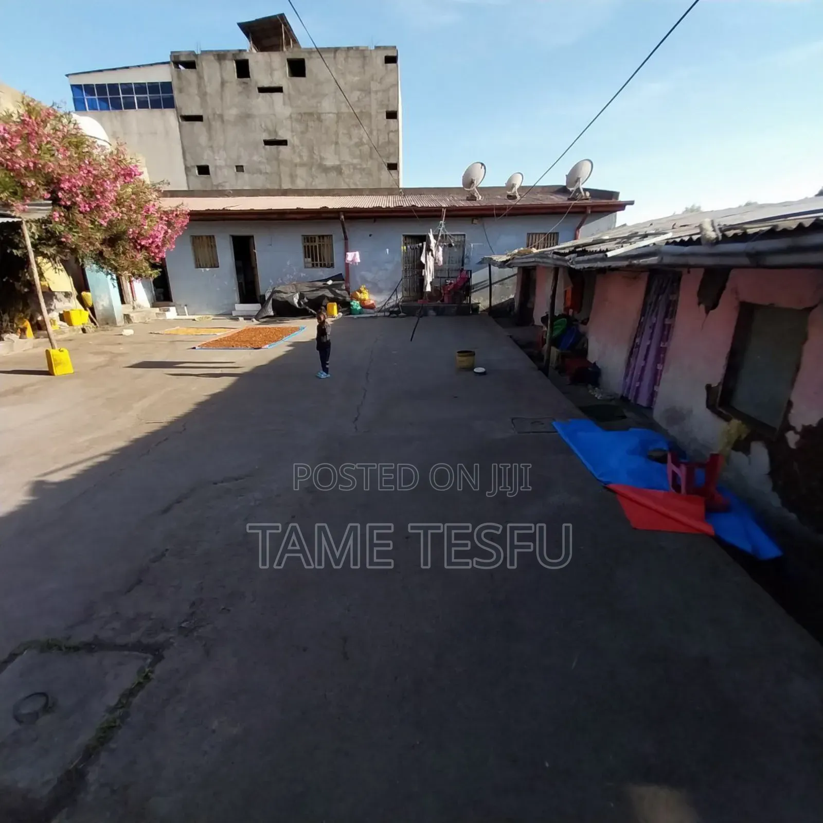 3bdrm House in ወሰን አቤም 300ካሬ, Yeka for sale