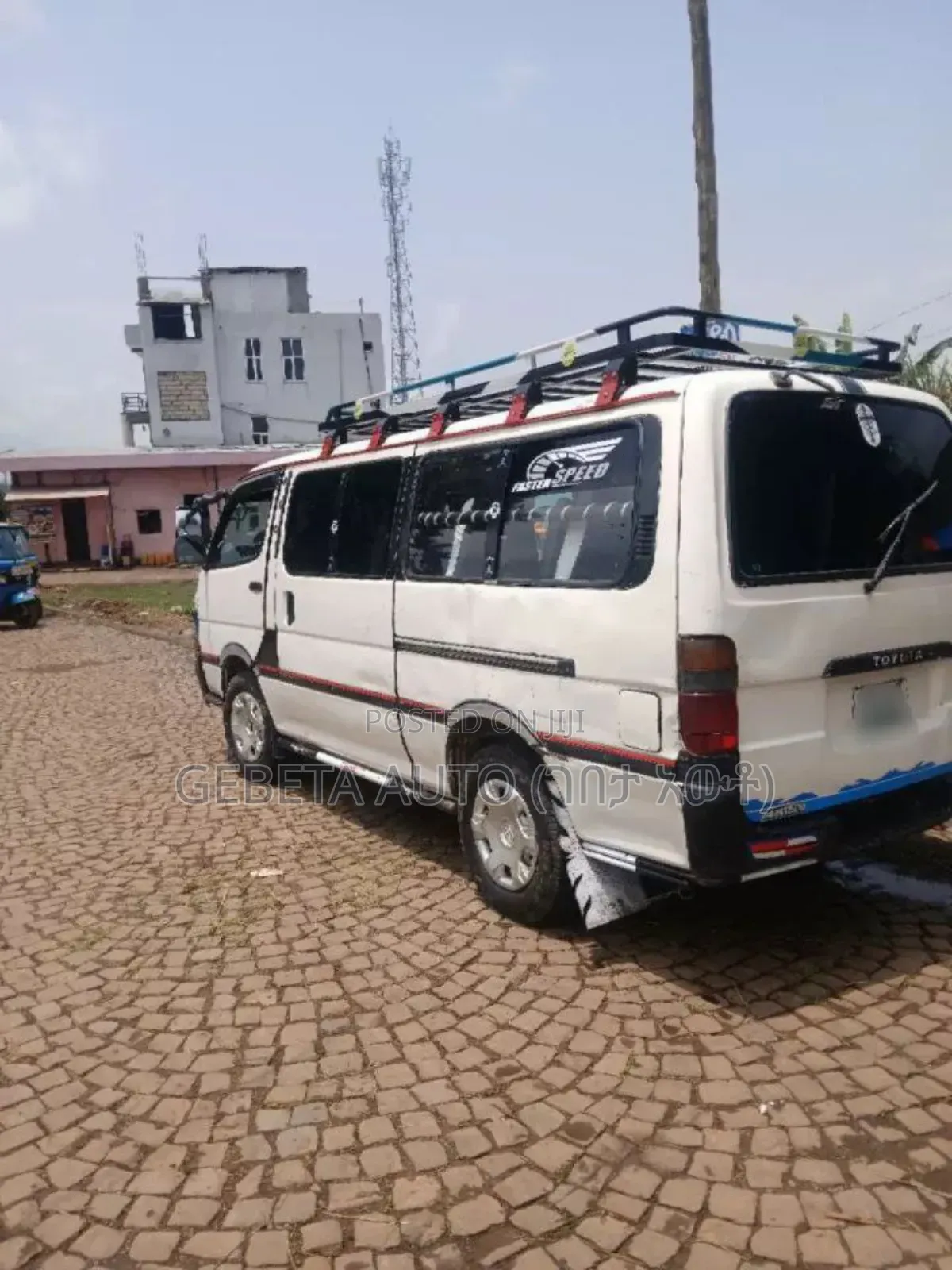 Toyota HiAce 2004