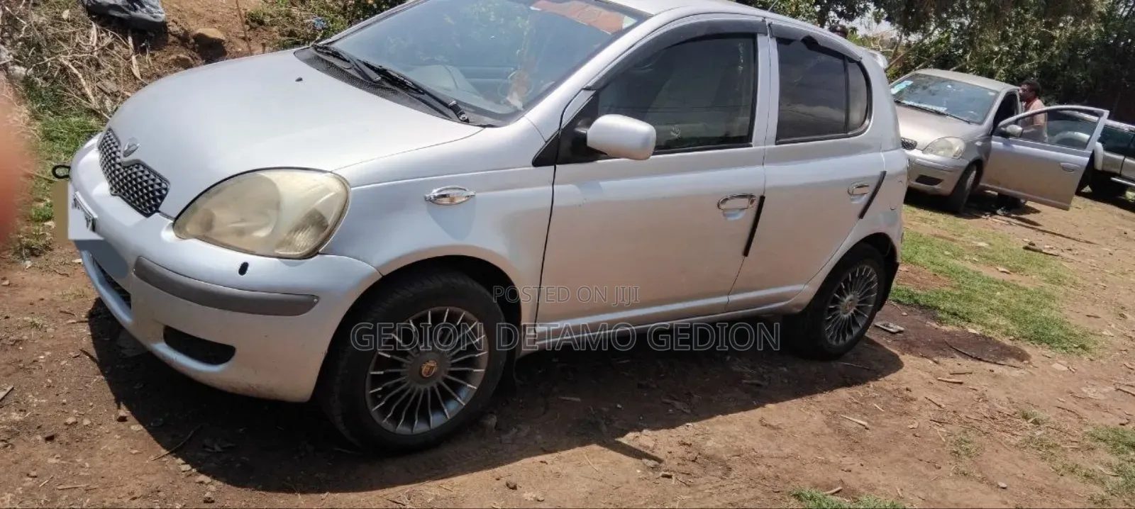 Toyota Vitz 2004 Silver