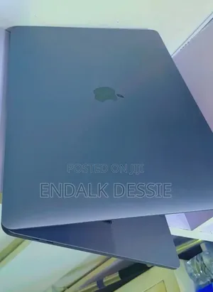 New Laptop Apple MacBook Pro 2017 16GB Intel Core I7 SSD 512GB