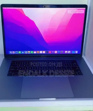 New Laptop Apple MacBook Pro 2017 16GB Intel Core I7 SSD 512GB