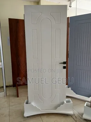 Photo - Crown Masterpiece Door