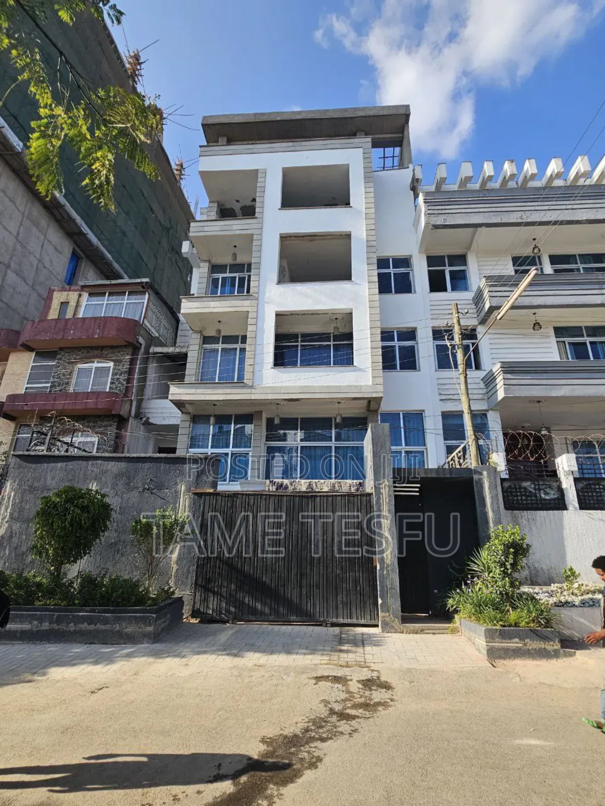 Furnished 6bdrm House in የካ መገናኛ, Bole for sale