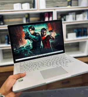 New Laptop Microsoft Surface 16GB Intel Core I7 SSD 256GB