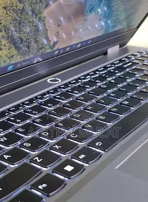 New Laptop Lenovo LOQ 15ARP9 16GB AMD Ryzen 7 SSD 1T