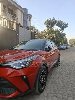 Toyota C-HR 2021 Red
