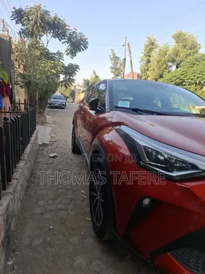 Toyota C-HR 2021 Red