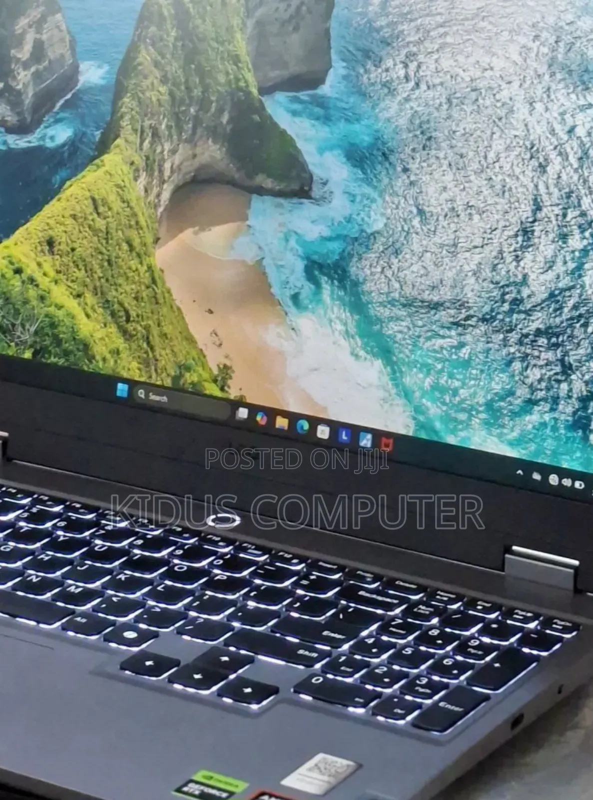 New Laptop Lenovo LOQ 15ARP9 16GB AMD Ryzen 7 SSD 1T