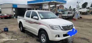 Toyota Hilux 2.5 D-4D SRX 2012 White