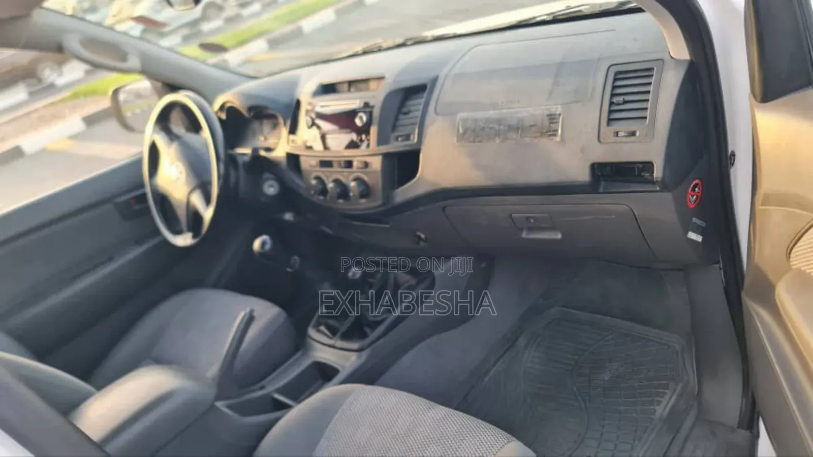 Toyota Hilux 2.5 D-4D SRX 2012 White