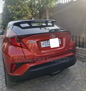 Toyota C-HR 2021 Orange