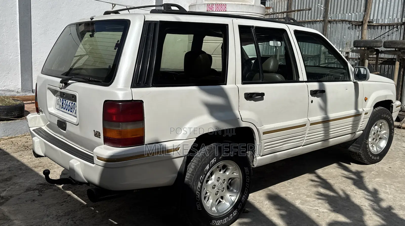 Jeep Grand Cherokee 2000 White