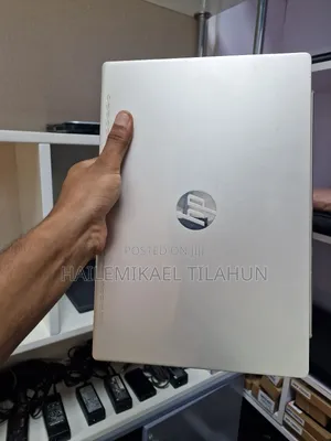 New Laptop HP 14-Dq1025cl 16GB Intel Core I5 SSD 512GB