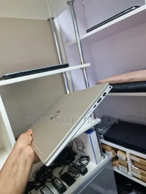 New Laptop HP 14-Dq1025cl 16GB Intel Core I5 SSD 512GB