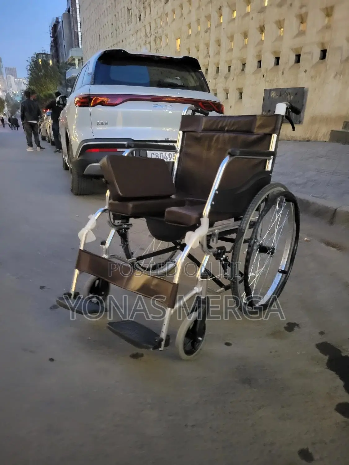Toilet Wheelchair聲嵊commodo Wheelchair豺黛steering and Maneuverability.