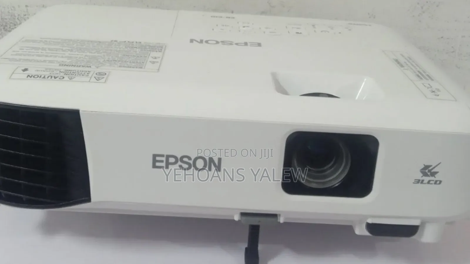 The Epson Eb-e10 Is A Portable Projector With Xga (1024