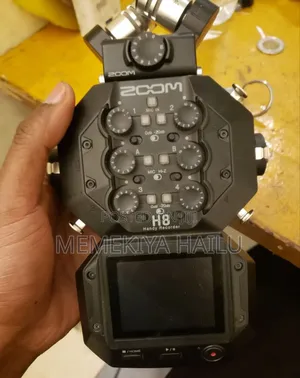 Photo - Zoom H8 Handy Recorder