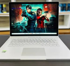 New Laptop Microsoft Surface Book 2 16GB Intel Core I7 SSD 256GB