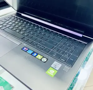 New Laptop HP ZBook Firefly 15 G7 16GB Intel Core I7 SSD 512GB