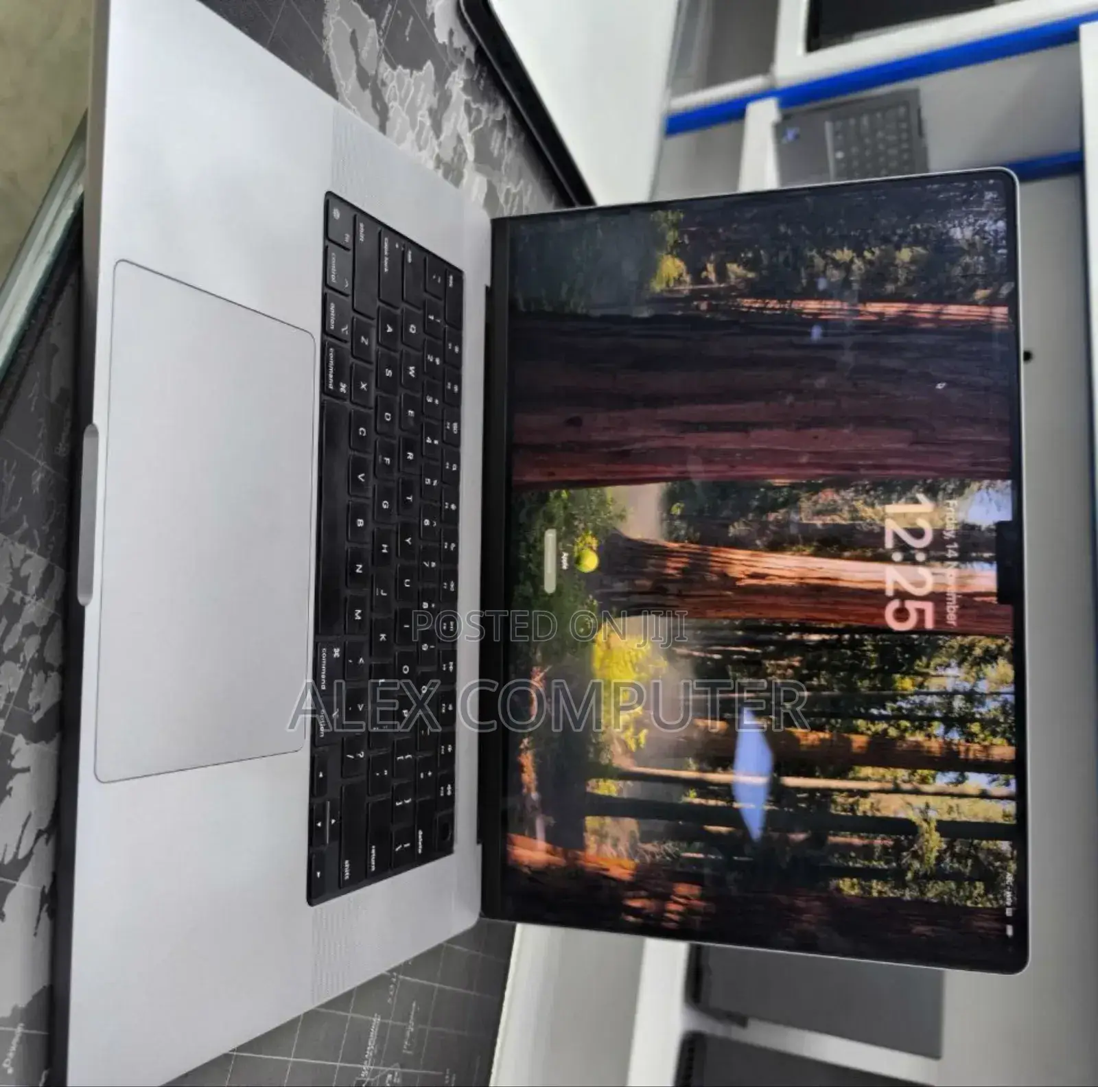 New Laptop Apple MacBook Pro 64GB Apple M1 Max SSD 1T