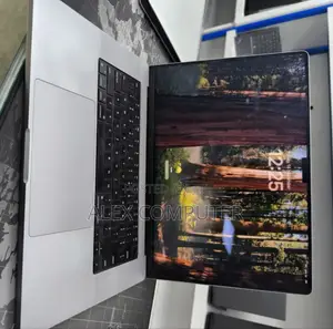 New Laptop Apple MacBook Pro 64GB Apple M1 Max SSD 1T