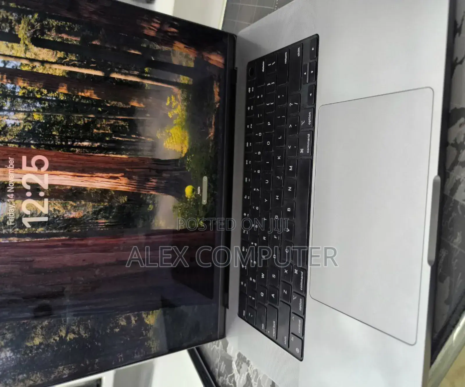 New Laptop Apple MacBook Pro 64GB Apple M1 Max SSD 1T