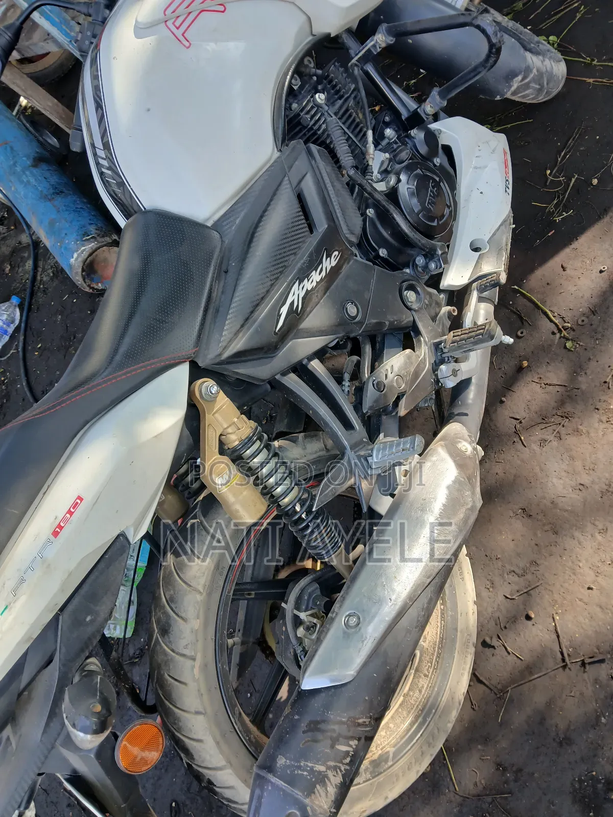 TVS Apache 180 RTR 2022 White
