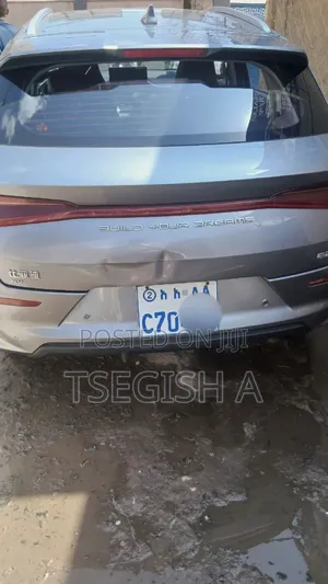 New BYD E2 43 kWh 94 hp FWD 2025 Silver