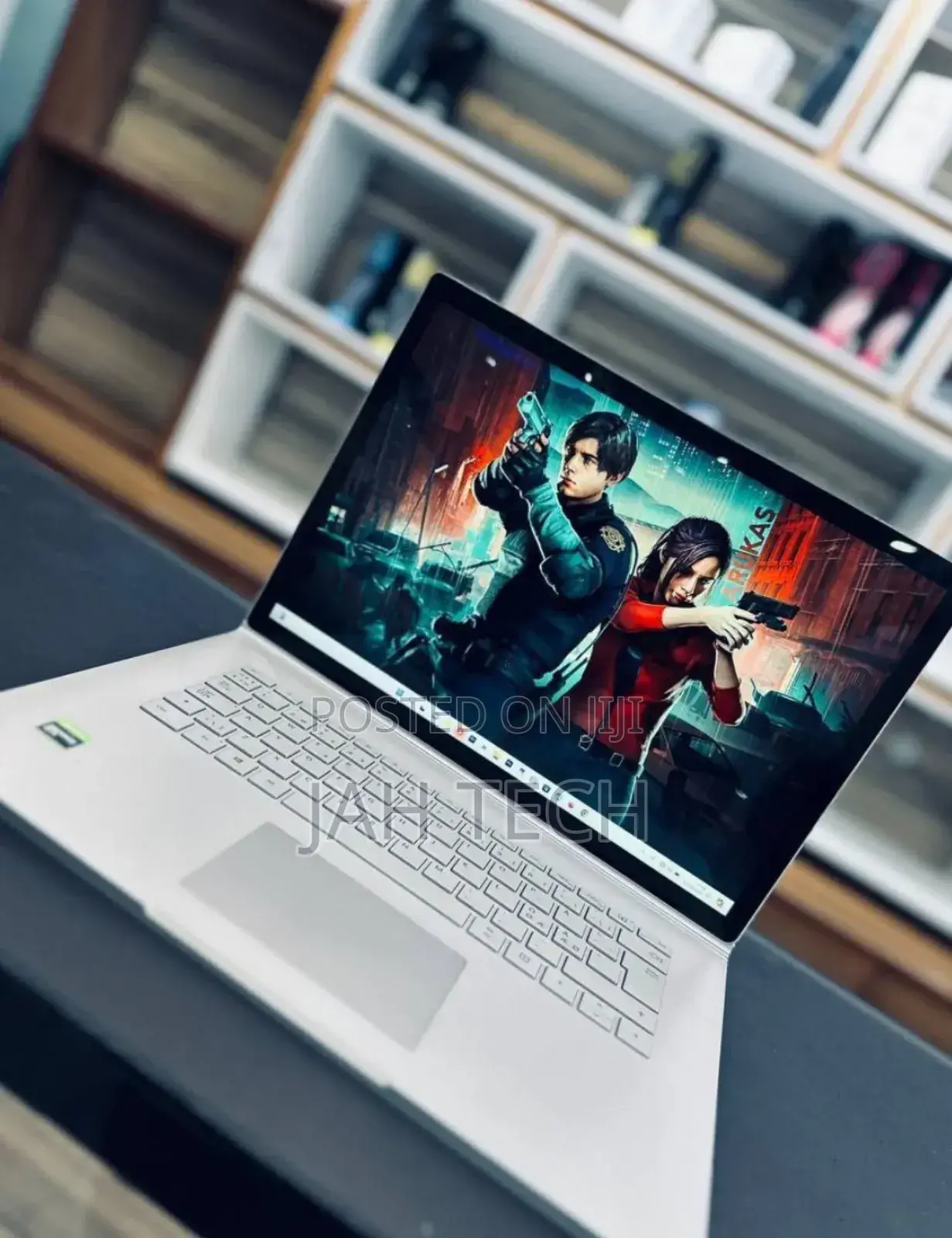 New Laptop Microsoft Surface 16GB Intel Core I7 SSD 256GB