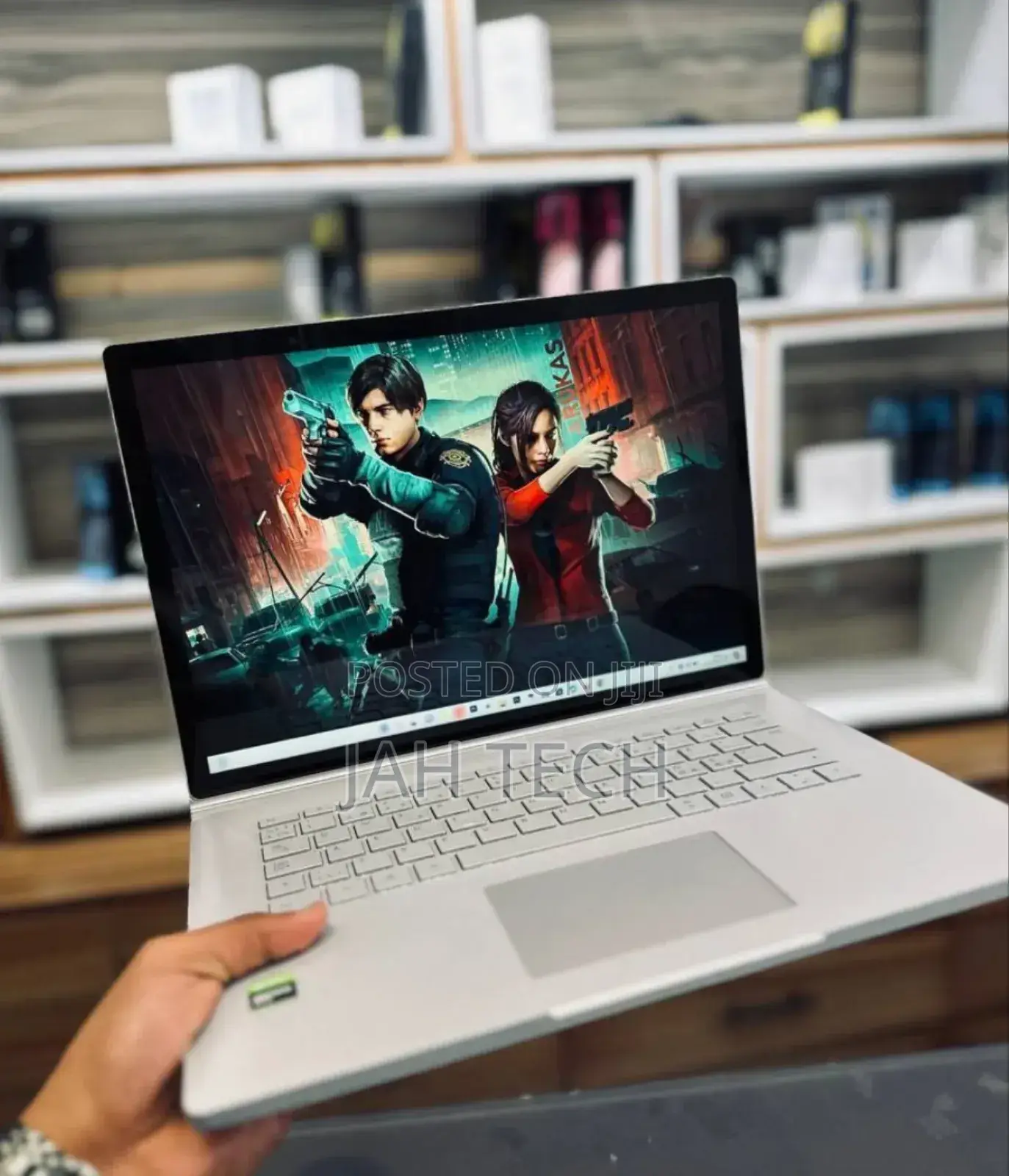 New Laptop Microsoft Surface 16GB Intel Core I7 SSD 256GB